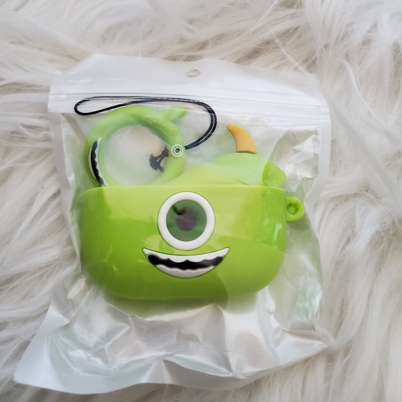 2/18 Airpods pro case - Picture 2 of 5